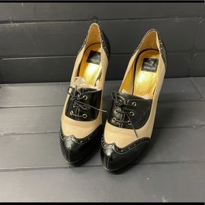 Bakers Spectator Wingtip Platform High Heel Size 10